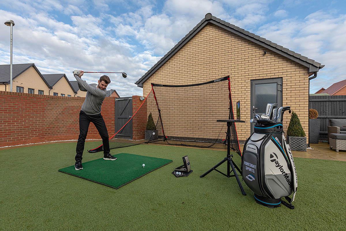 Best Home Golf Simulators For Any, Outdoor Golf Simulator Screen